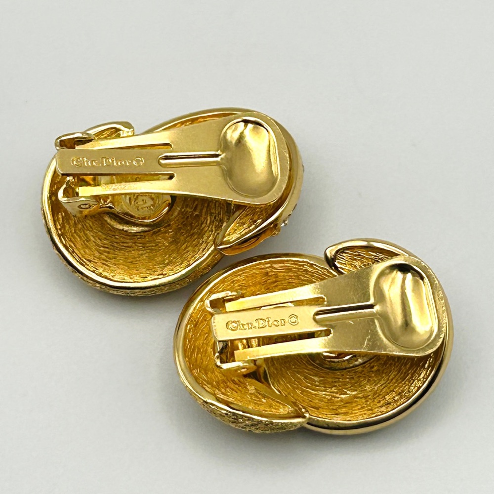 ⚜️Vintage CHRISTIAN DIOR Gold Tone Crystal Love Knot Clip-On Earrings 1980s - Picture 12 of 16